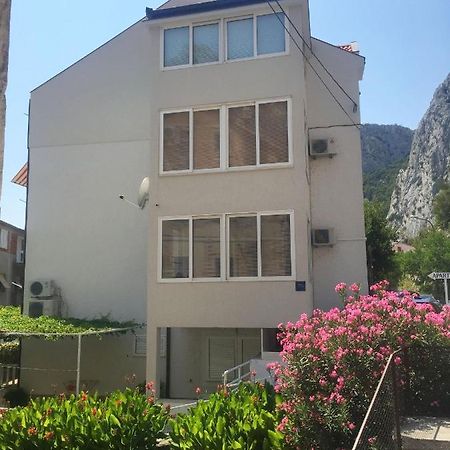 Apartment Mate Omiš Екстериор снимка